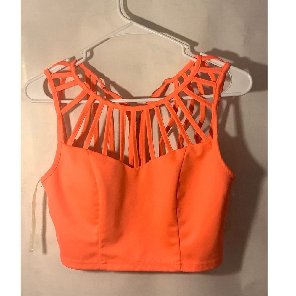 Fitted Crop